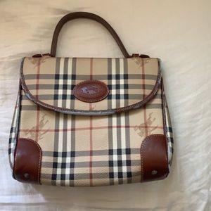 Burberry handbag with crossbody
